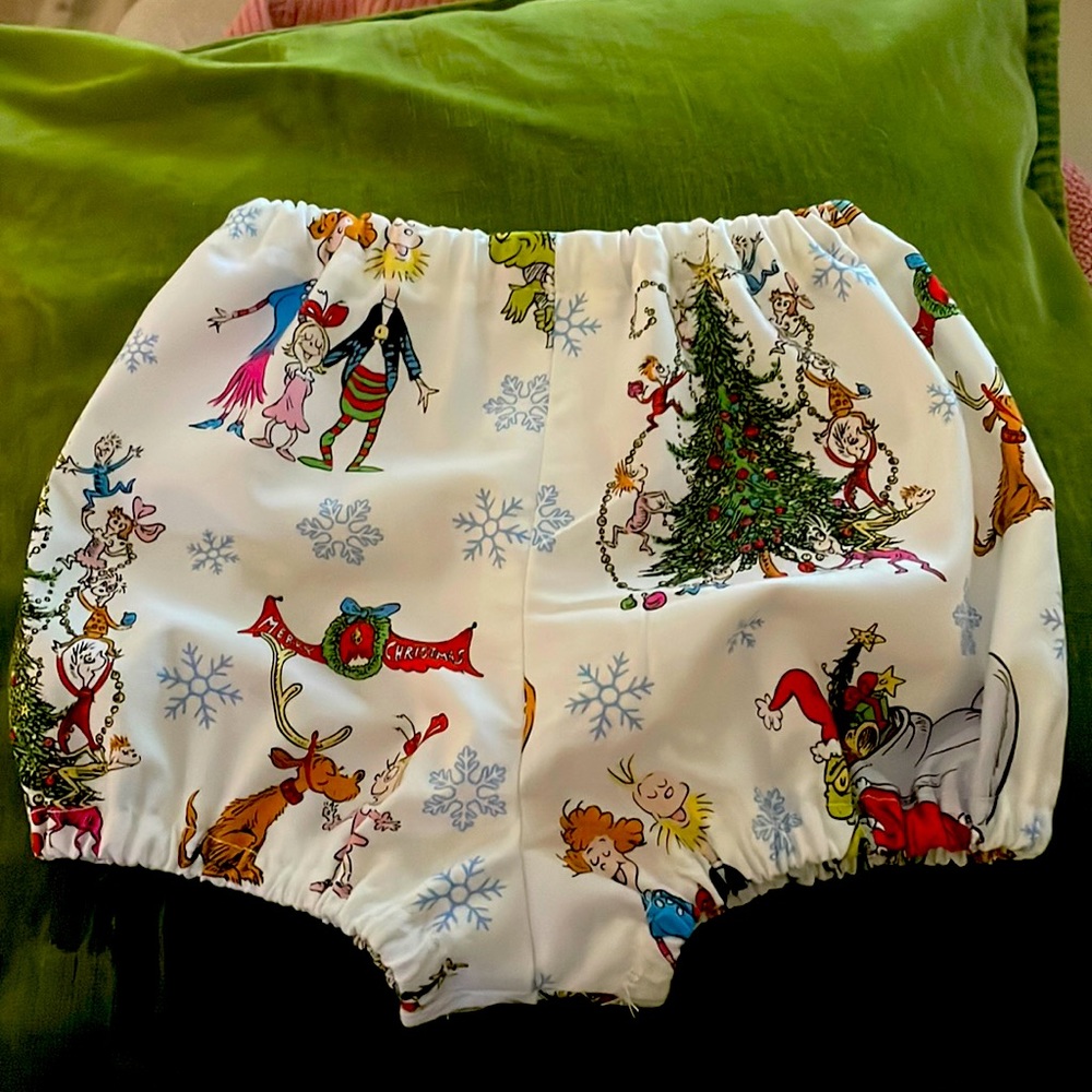 Grinch Bloomers size 12-18 months.  New handmade.